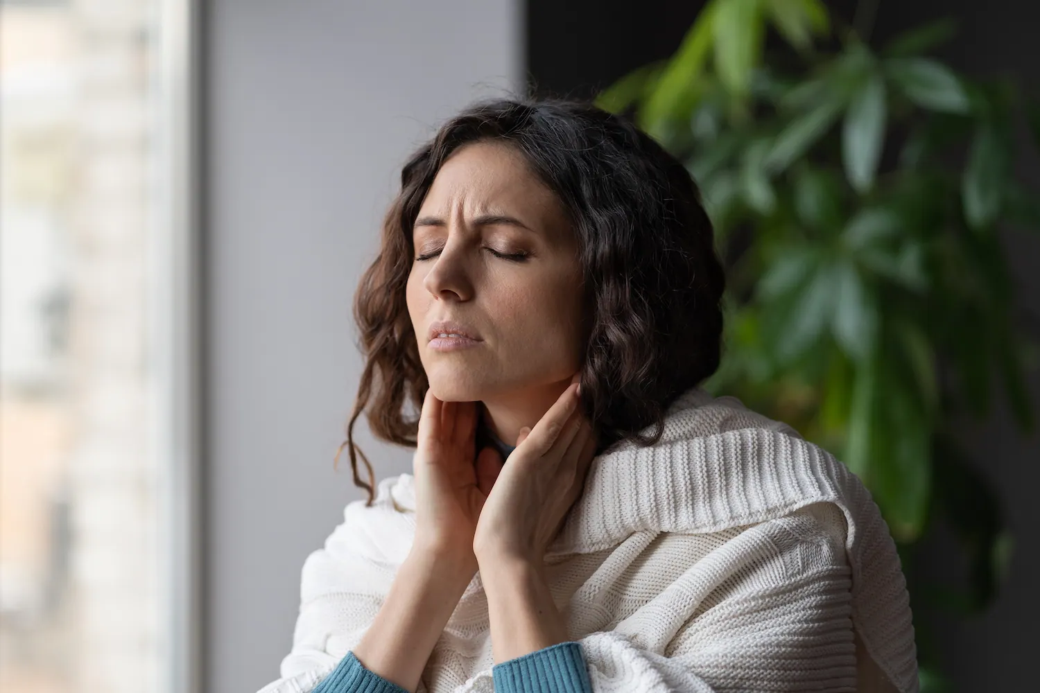 woman suffer neck pain